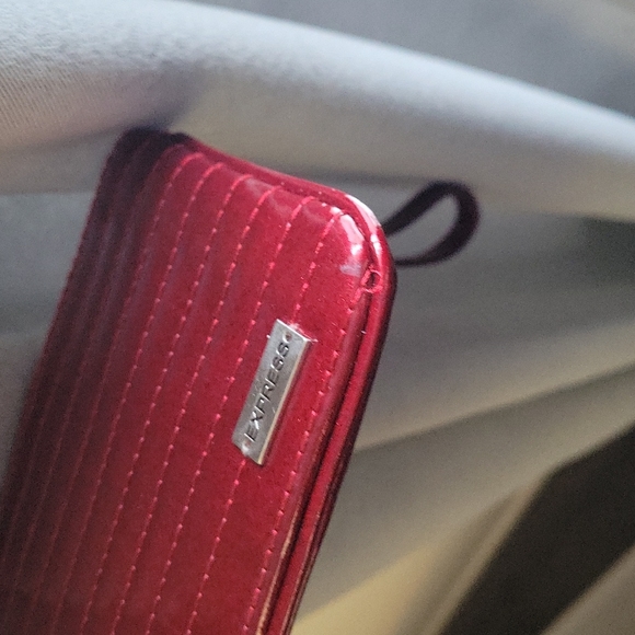 Express wristlet - Picture 4 of 4